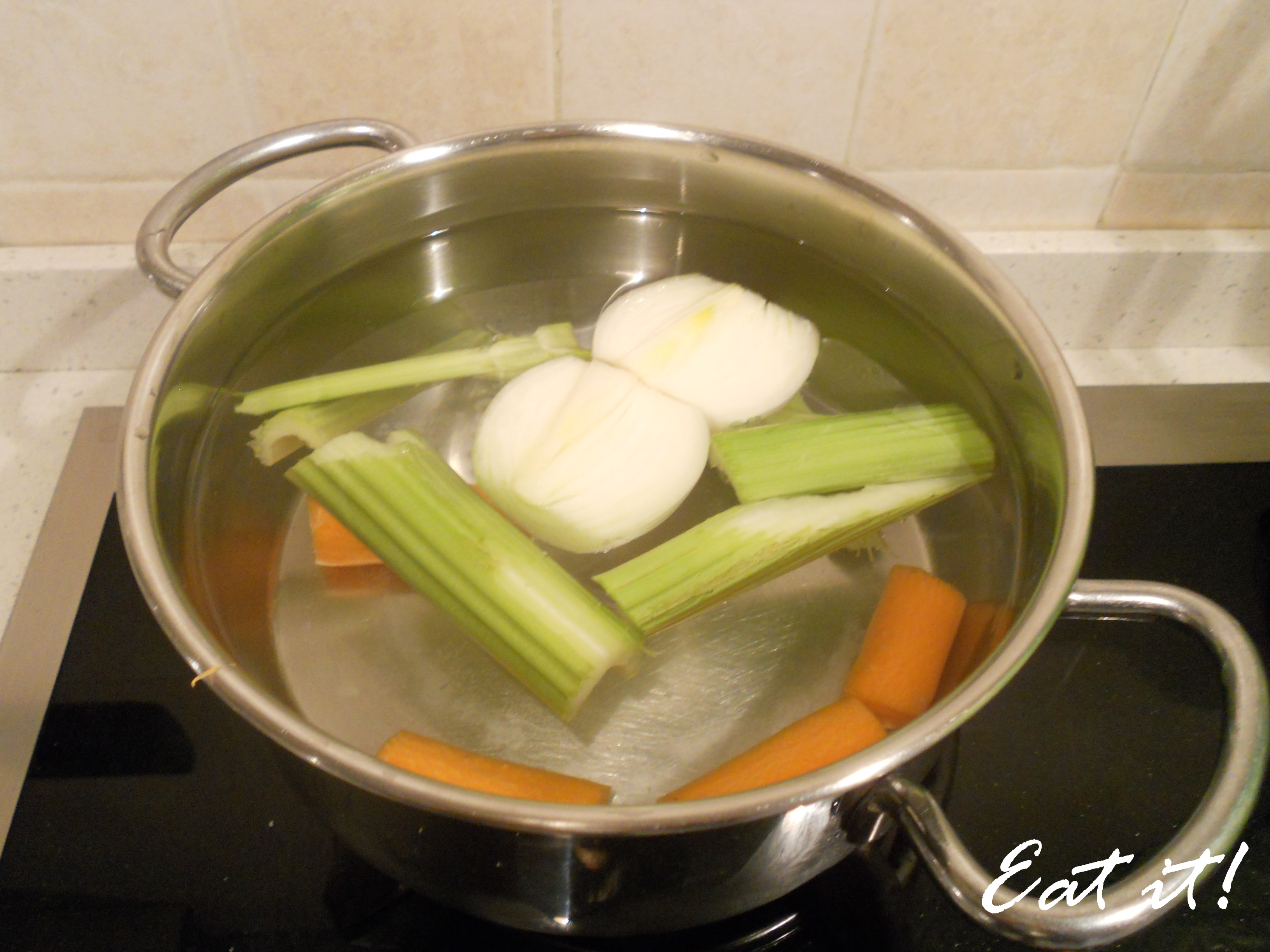 Canederli allo speck - Il brodo vegetale Canederli allo speck - Il brodo vegetale