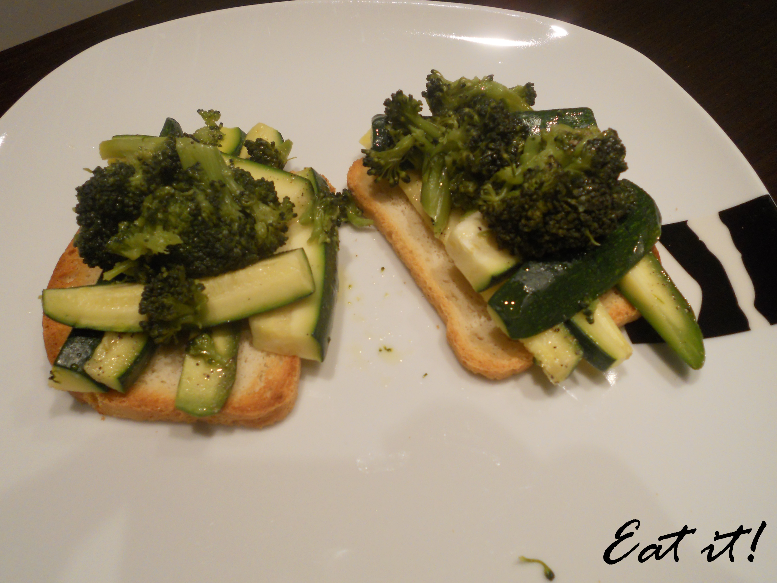 Uova fantasia - Pane in cassetta e verdure Uova fantasia - Pane in cassetta e verdure