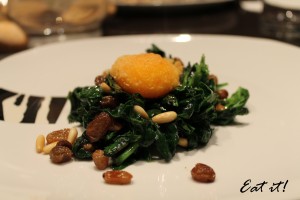 Tuorlo fritto alla Cracco con spinaci Tuorlo fritto alla Cracco con spinaci