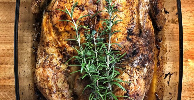 Tacchino ripieno di castagne e salsiccia